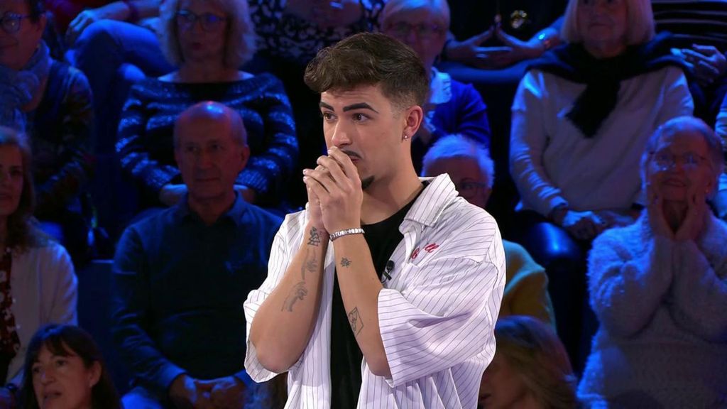 100.000 euros, un orinal o una gran oferta de la banquera: así ha sido la detonante decisión de Juan en 'Allá tú'