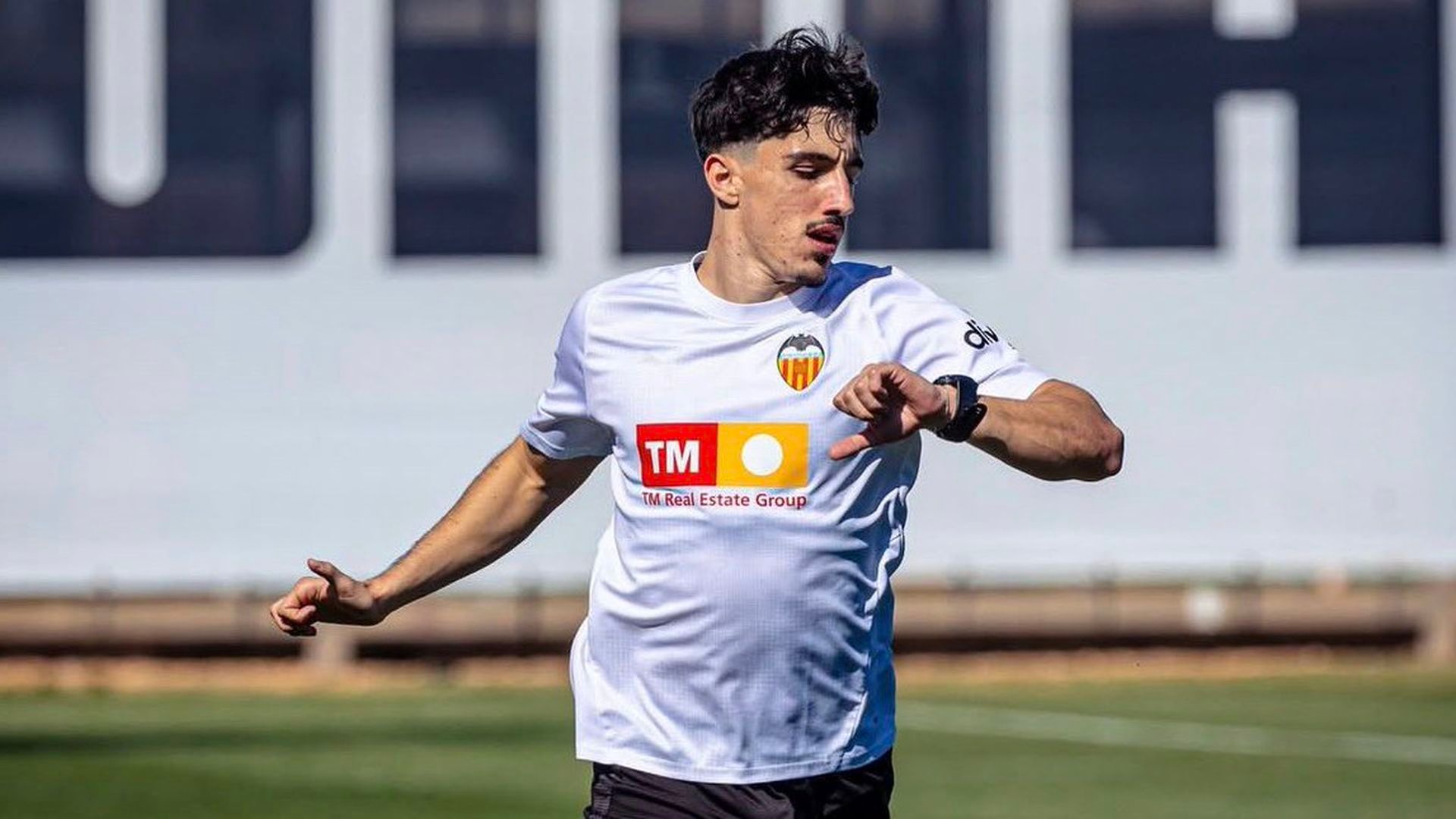 Diego López sigue trabajando al margen