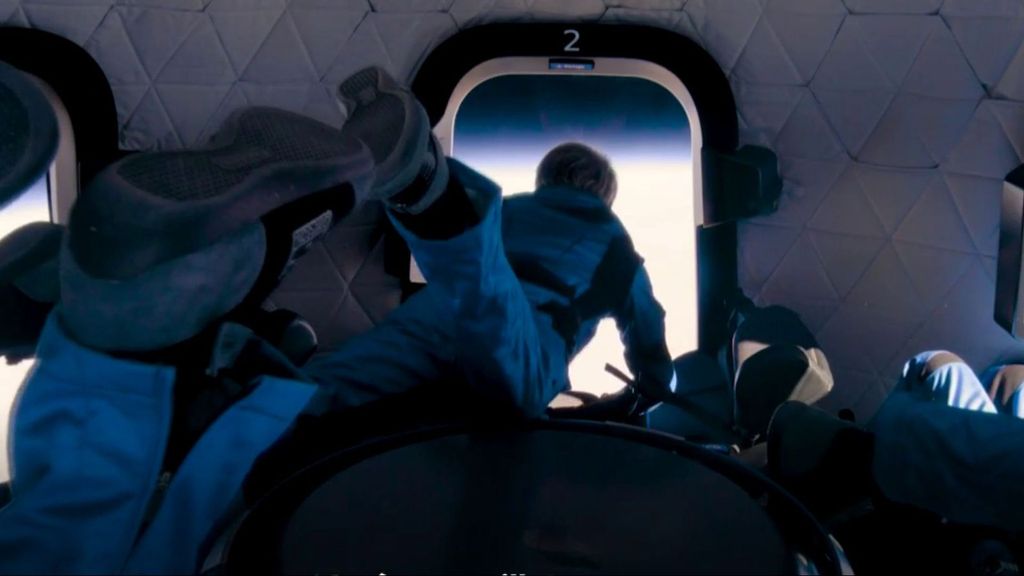 El vídeo de Jesús Calleja flotando en el espacio exterior