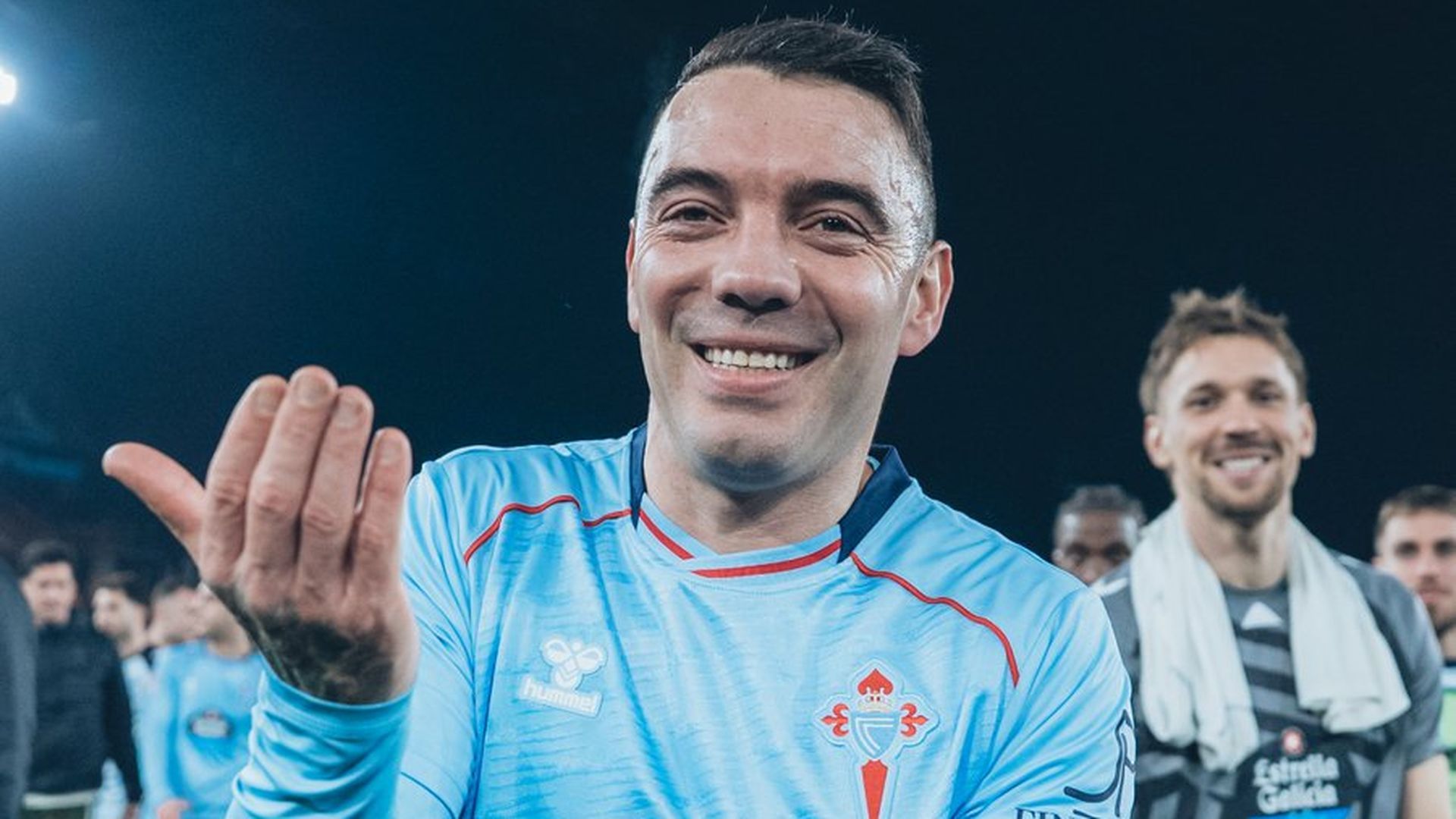 Iago Aspas celebra la victoria haciendo el six-seven