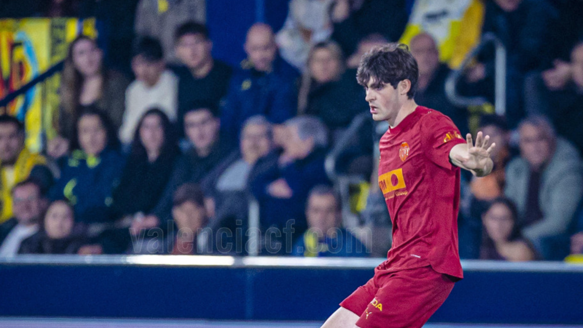 Javi Guerra ante el Villarreal Javi Guerra ante el Villarreal