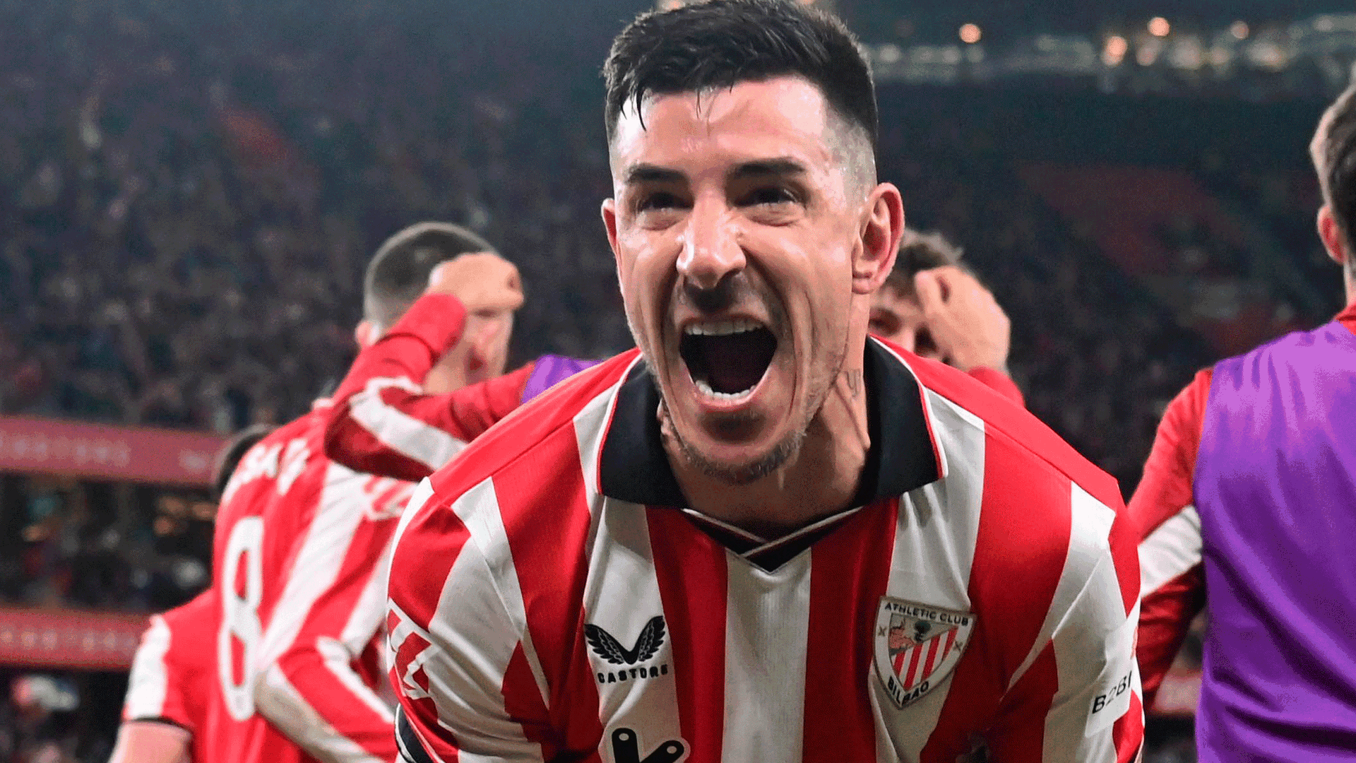 La garra de Yuri Berchiche en un partido en San Mamés La garra de Yuri Berchiche en un partido en San Mamés