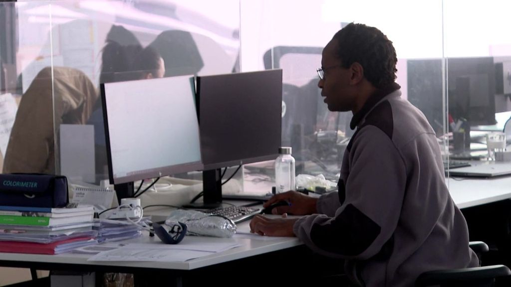 Las empresas deberán buscar nuevas fórmulas contra el absentismo: los juzgados ven discriminatorio el plus por no faltar