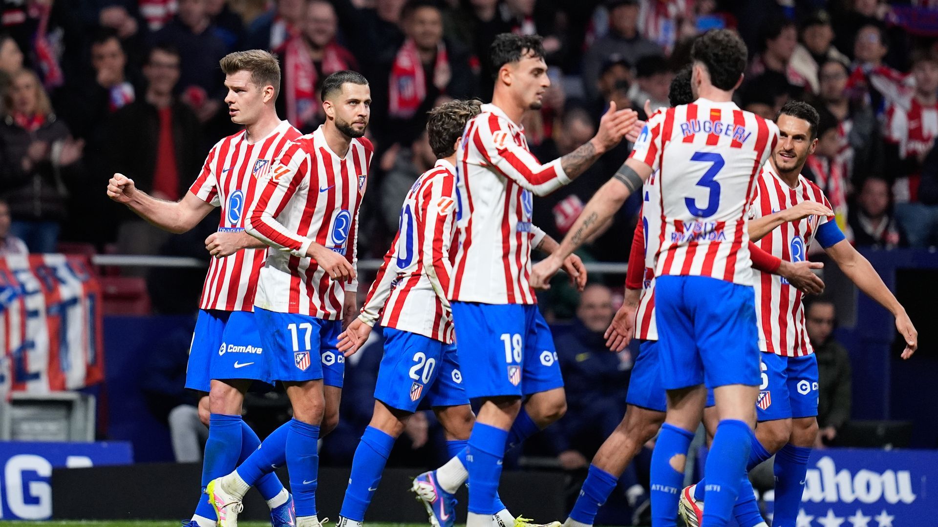 Los jugadores del Atlético de Madrid celebrando el gol de Sorloth frente al Espanyol en LALIGA EA Sports