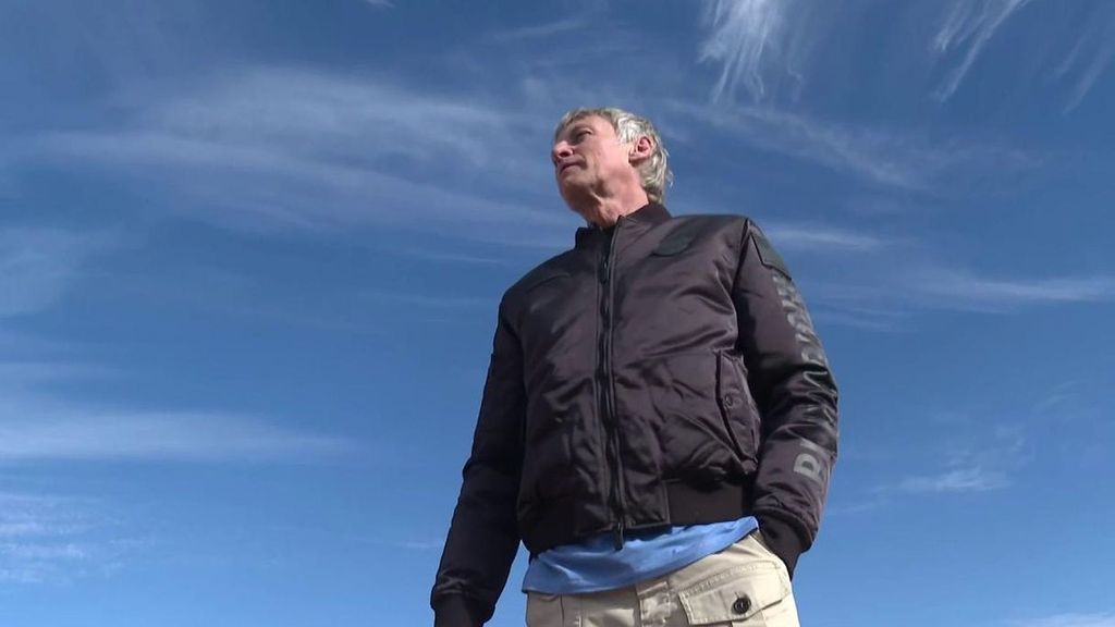 Los objetos personales que acompañaron a Jesús Calleja en su viaje espacial