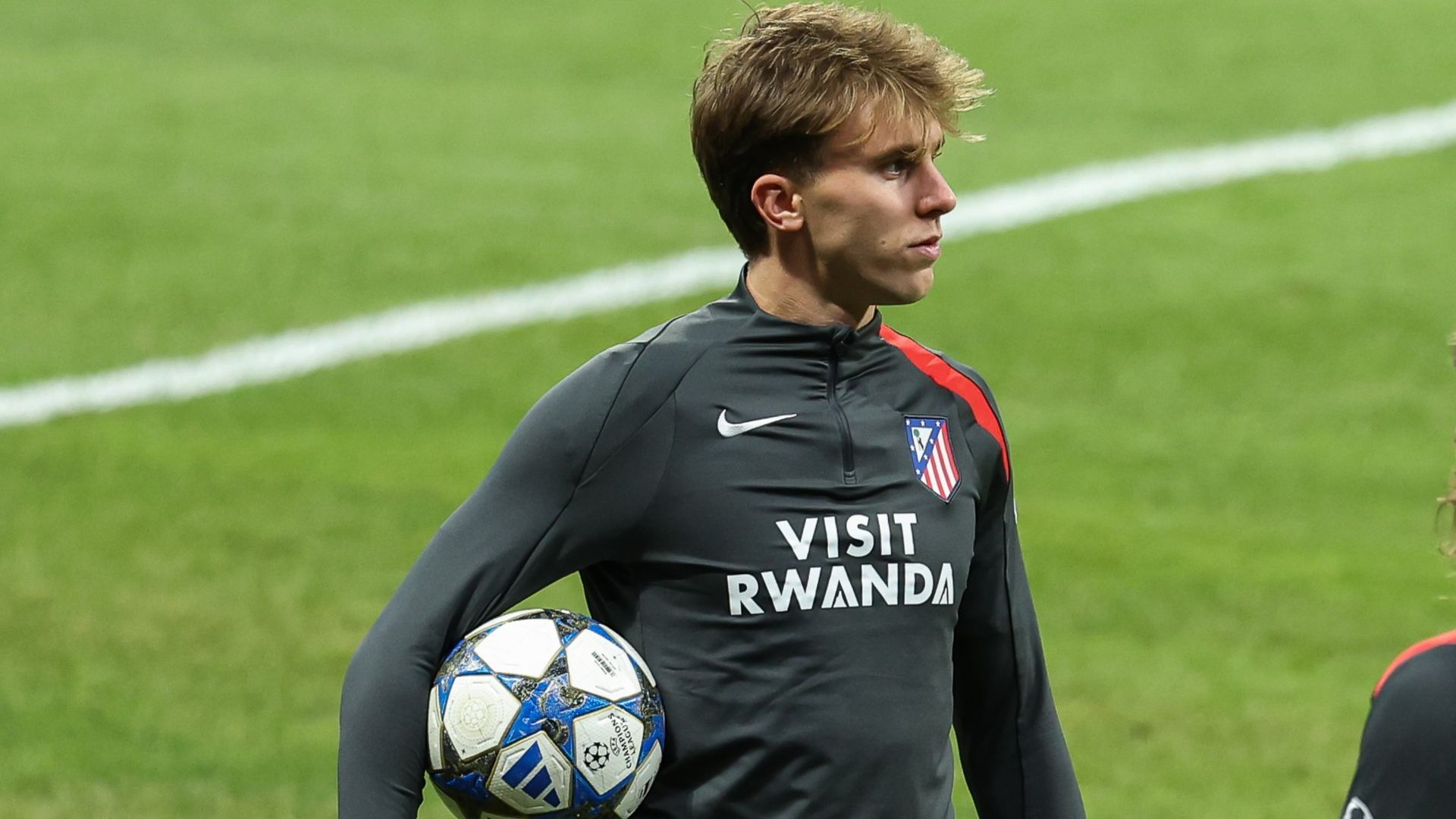 Pablo Barrios, en un entrenamiento del Atlético de Madrid