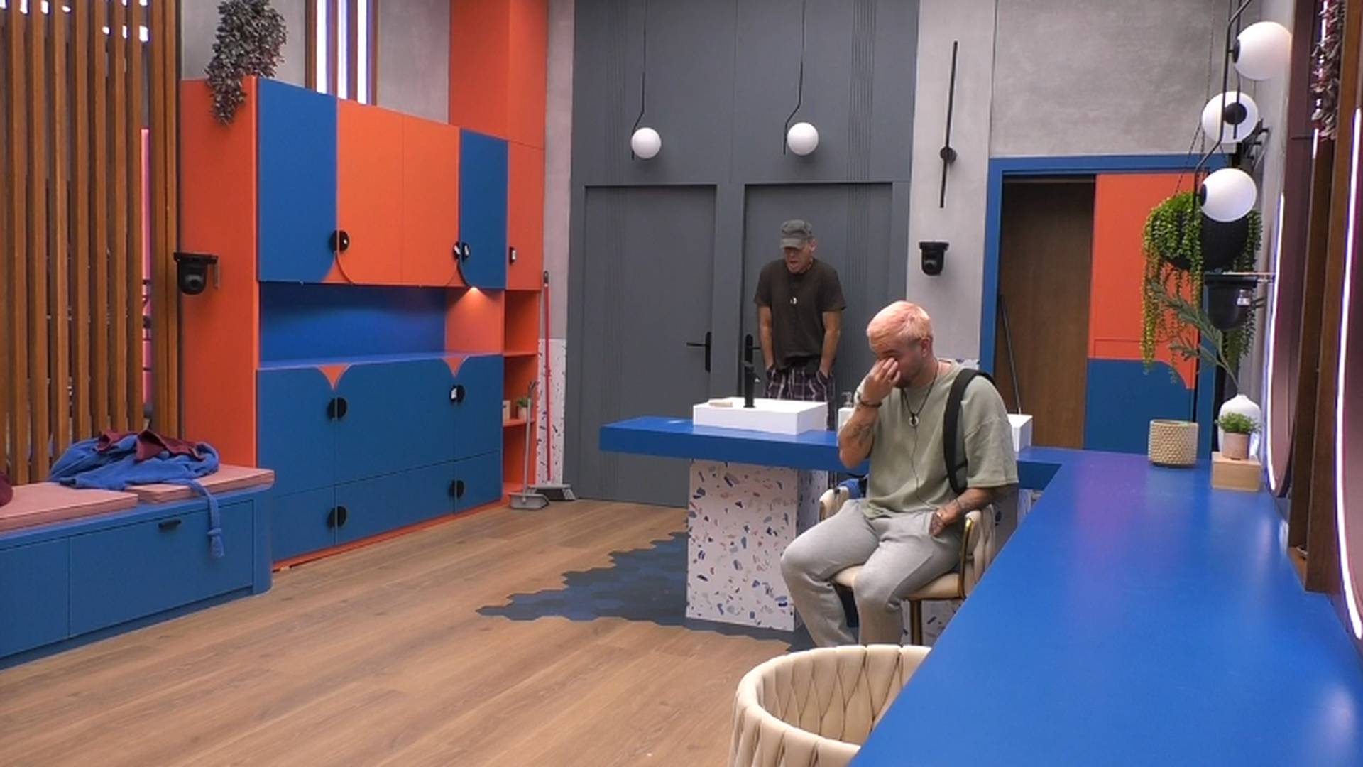 Primer encuentro del día entre nominados