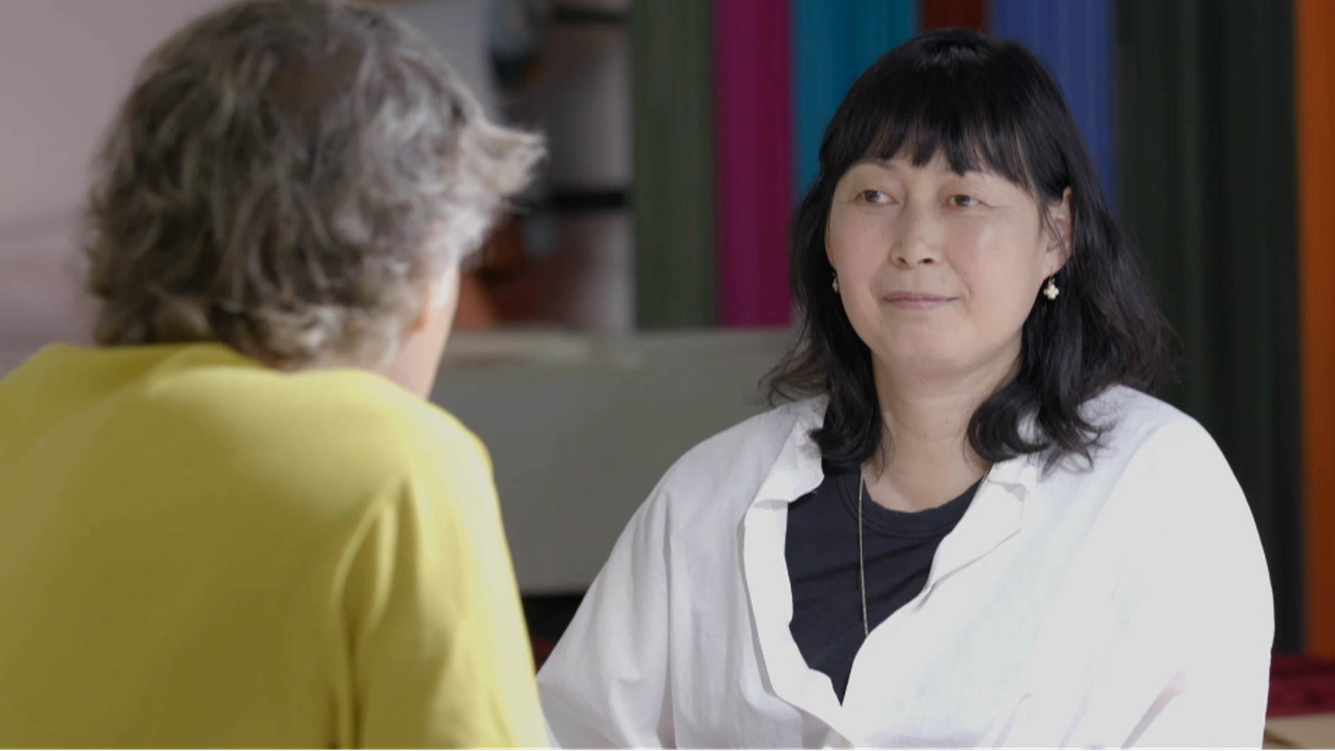 Yumiko, la bailarina nipona que hace diseños de ballet en Cazalla de la Sierra: ha hecho maillots a Madonna y Natalie Portmanm, entre otros