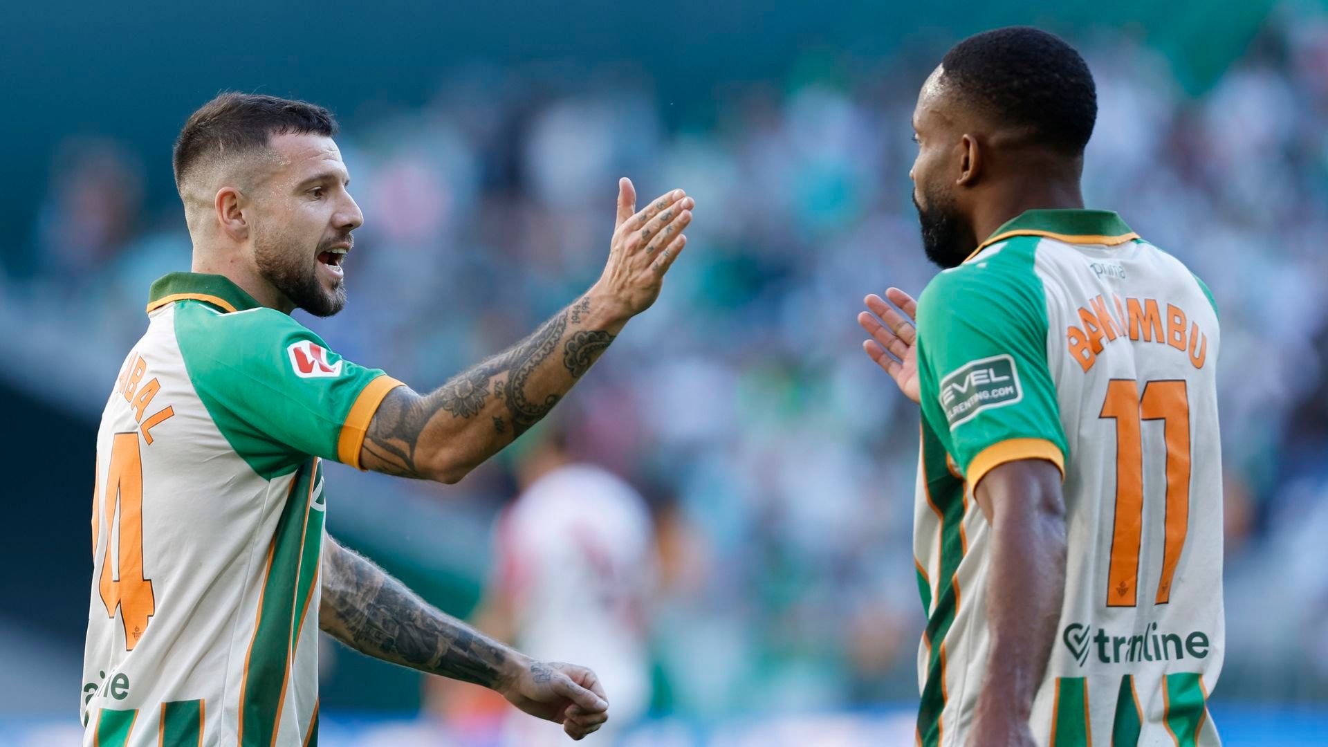 Aitor Ruibal y Cedric Bakambu con el Betis Aitor Ruibal y Cedric Bakambu con el Betis