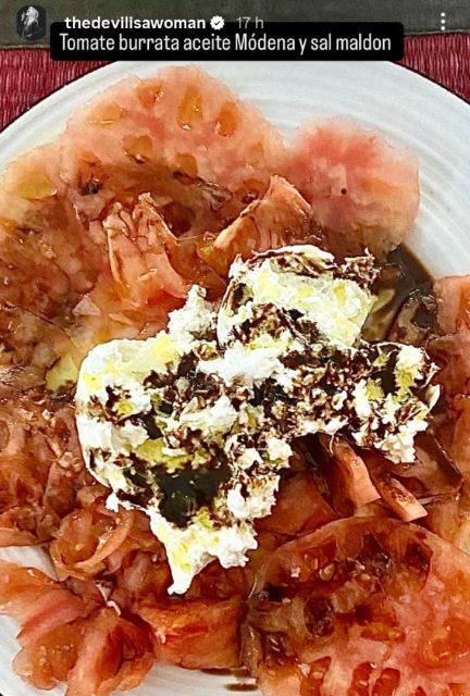 Ensalada de tomate y burrata
