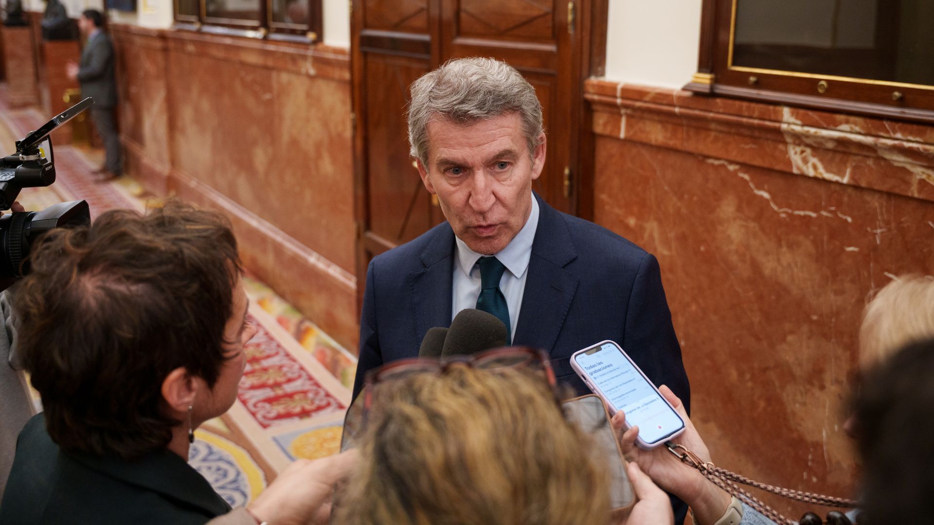 Feijóo respeta la propuesta de la jueza de investigar a Mazón y prefiere esperar "tranquilamente" a que decida el TSJCV Feijóo respeta la propuesta de la jueza de investigar a Mazón y prefiere esperar "tranquilamente" a que decida el TSJCV