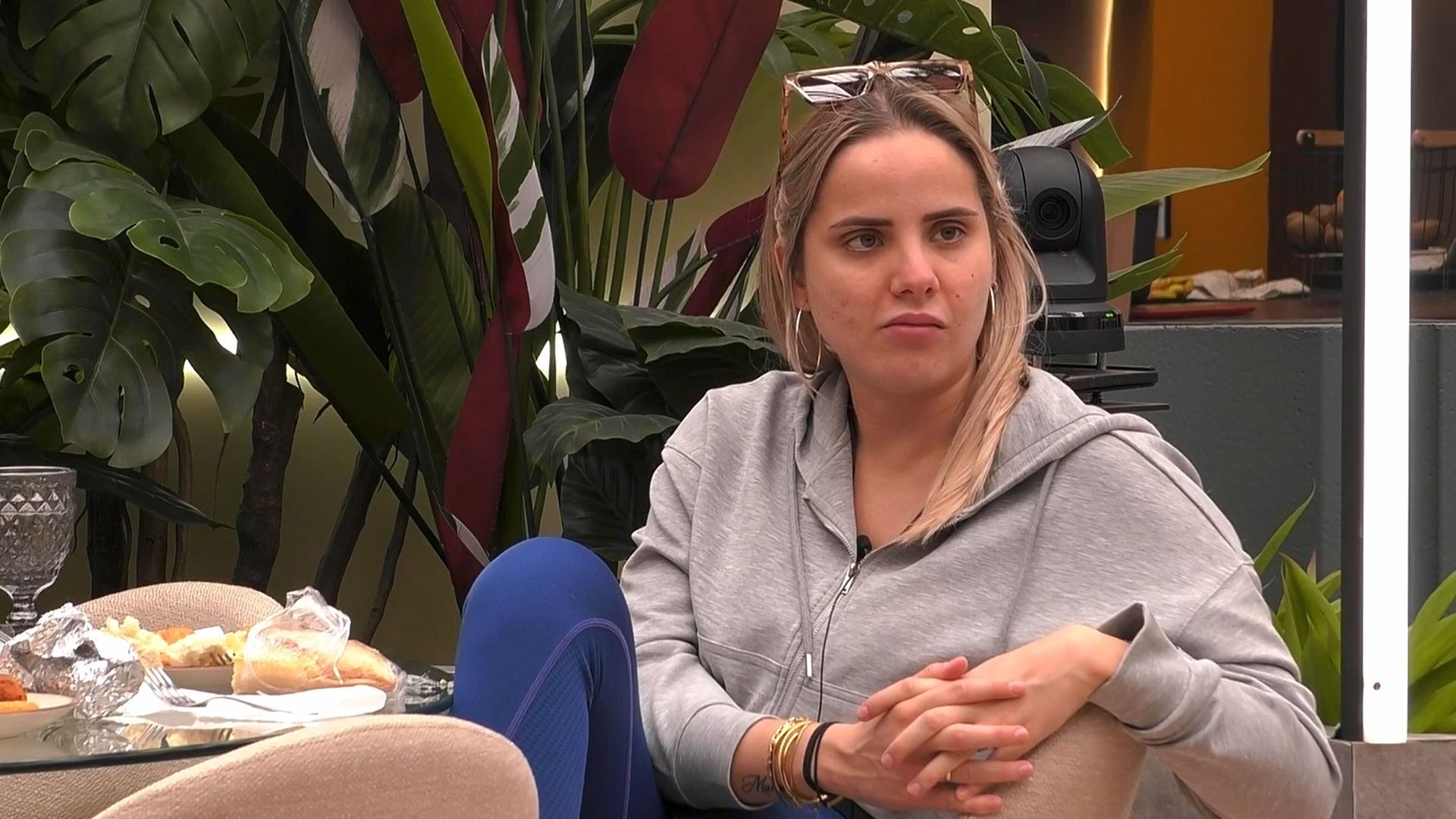 Gloria González comenta su actitud hacia Carlos Lozano