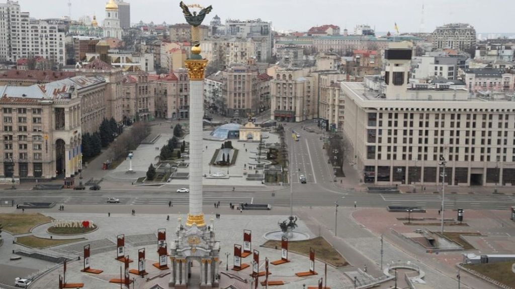 La invasión rusa a Ucrania llega a su cuarto año con una negociación incierta y 15.000 muertos