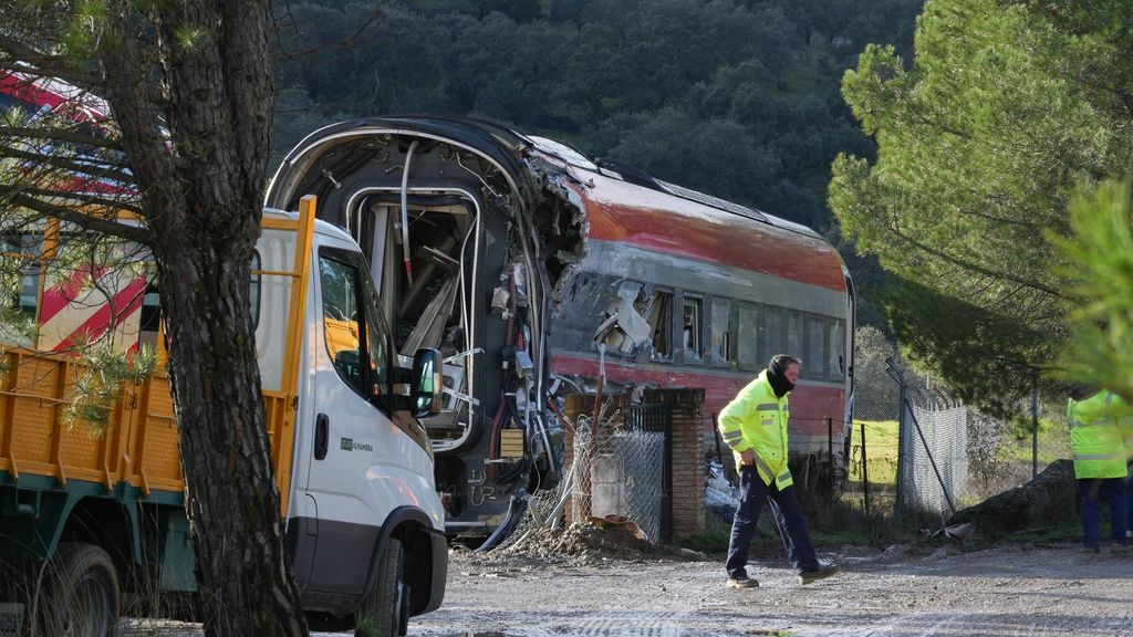 La Guardia Civil apunta que “personal de Adif” se llevó restos de las vías de tren de la zona del accidente de Adamuz  y “practicó distintas pruebas sin advertirlo ni solicitarlo”