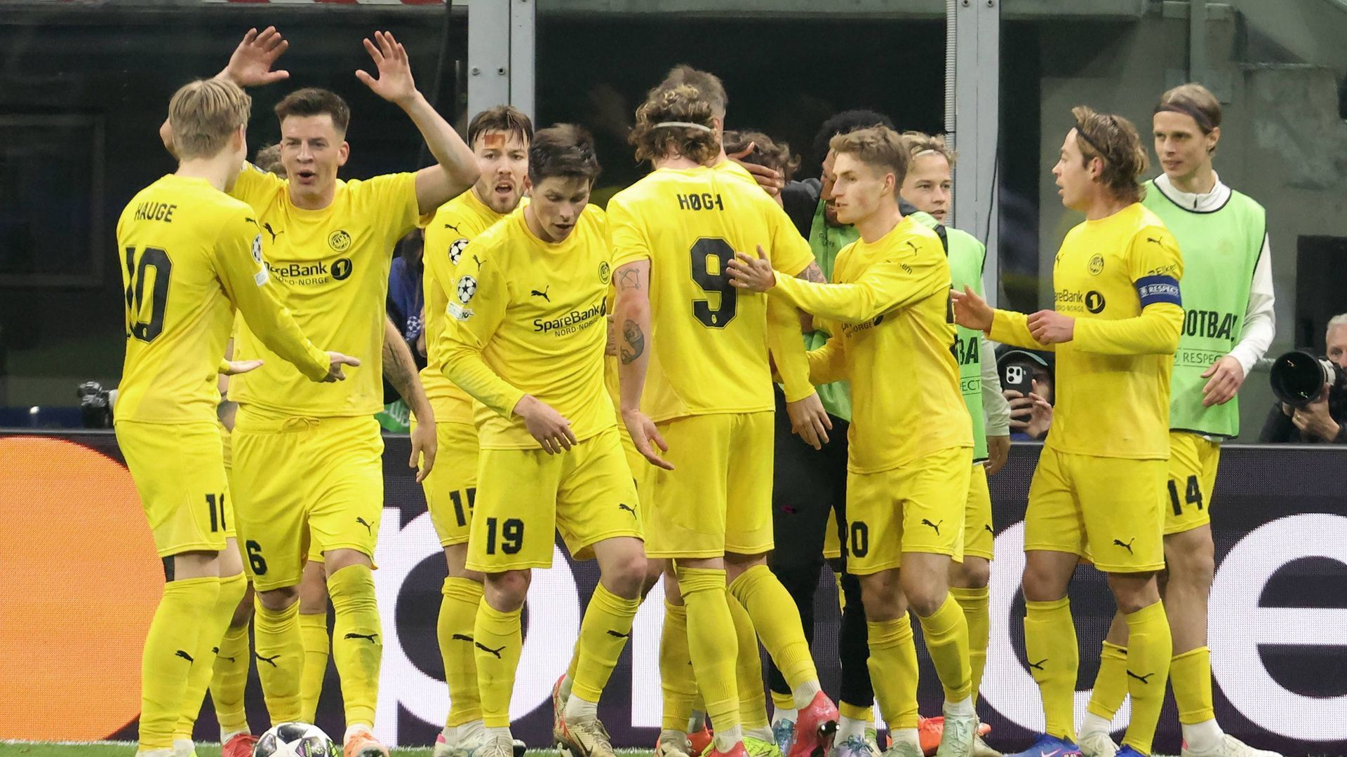 Los jugadores del Bodo Glimt celebran un gol