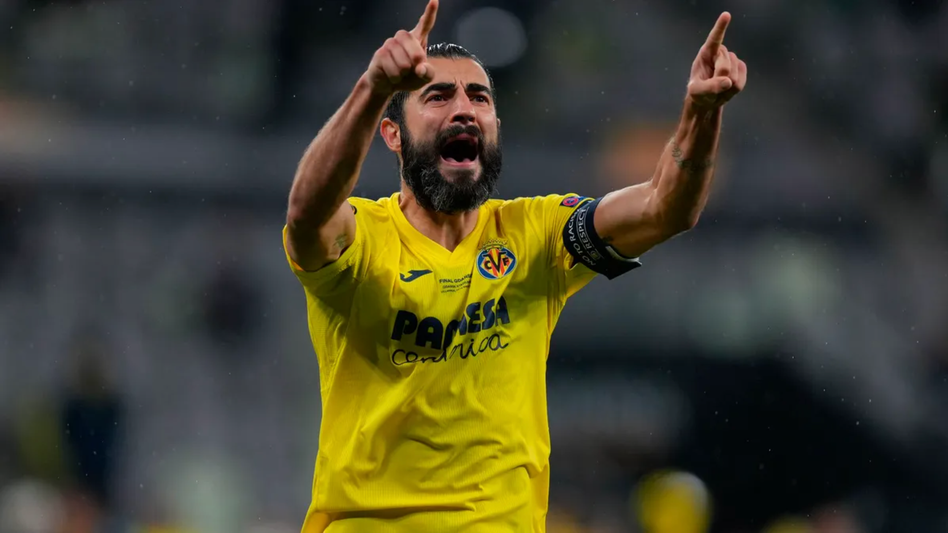 Albiol celebra el gol anotado de penalti en la final de la Europa League Albiol celebra el gol anotado de penalti en la final de la Europa League