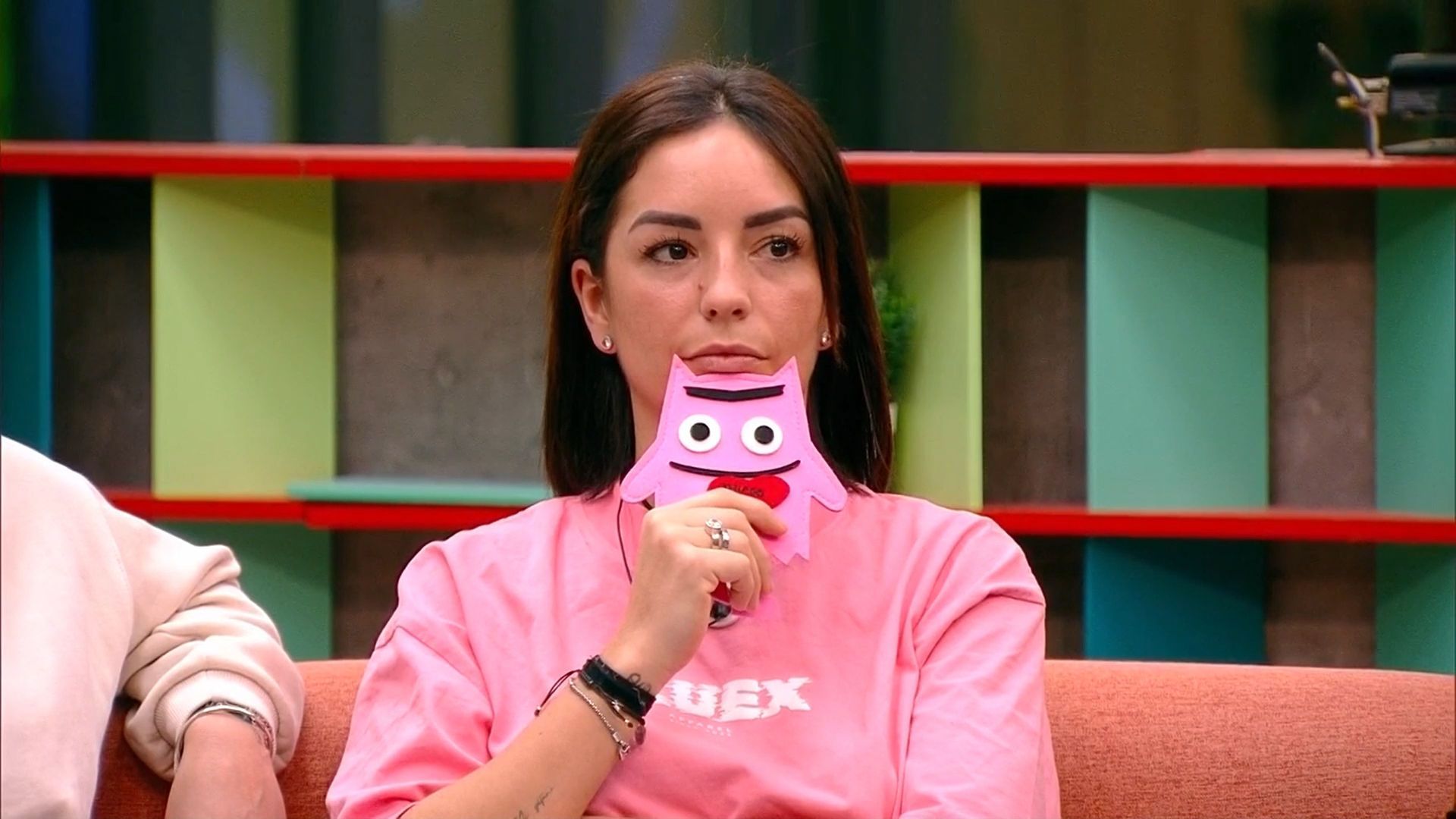 Anita defiende su falsa neutralidad