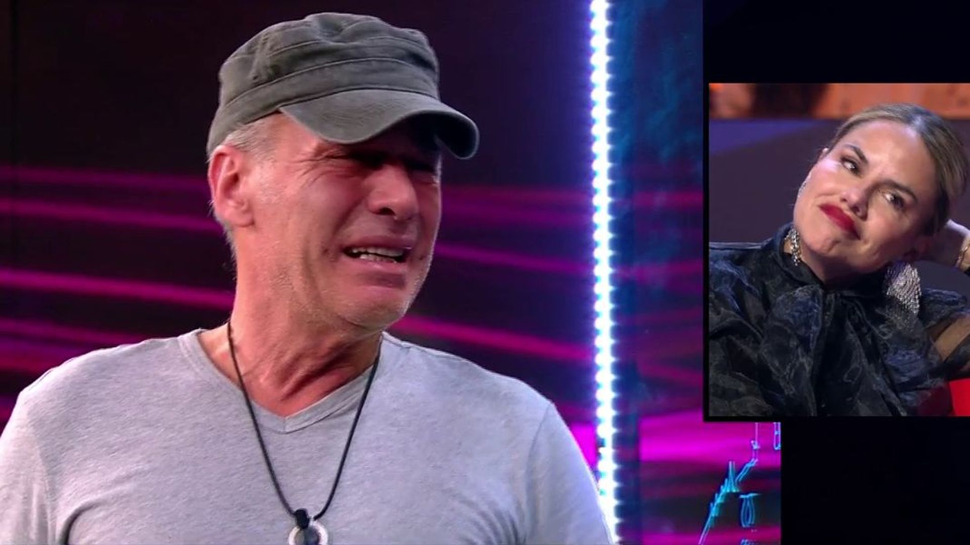 Carlos Lozano no puede contener las lágrimas al hacer su curva del amor: "La fallé y la cagué"