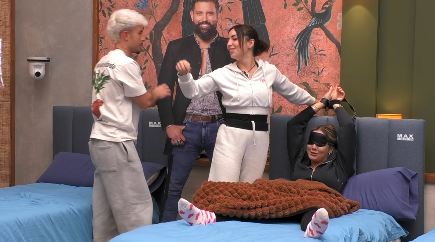 Gloria en la habitación