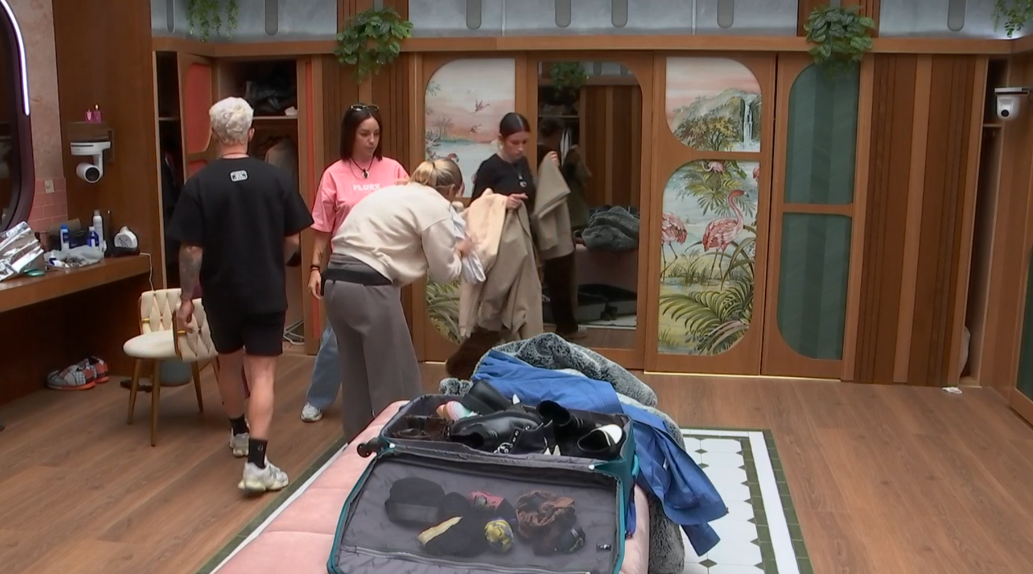 Haciendo la maleta de Manuel