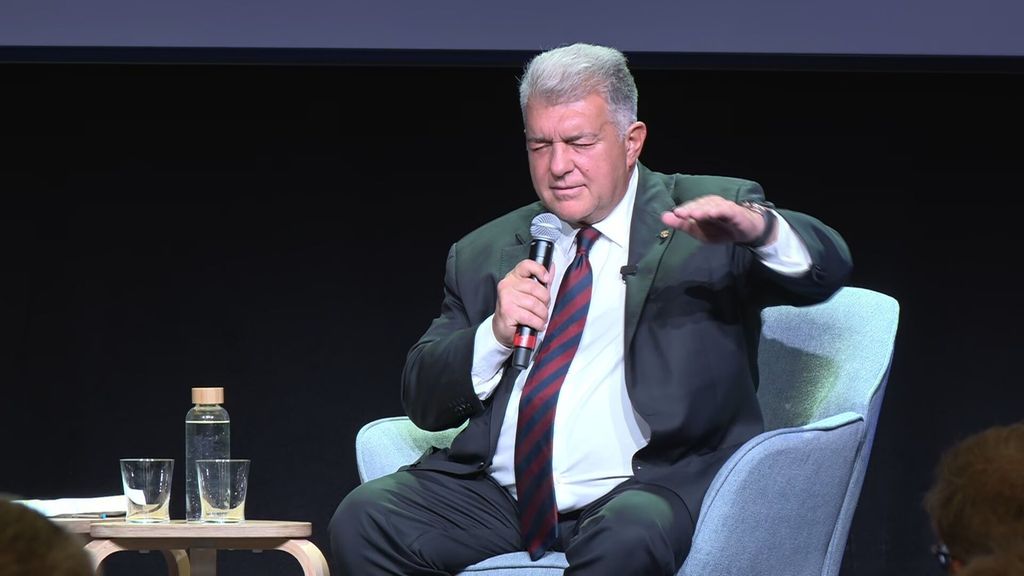 El 'pitoniso' Joan Laporta deja un nuevo espectáculo hablando del Barça del futuro con él como presidente