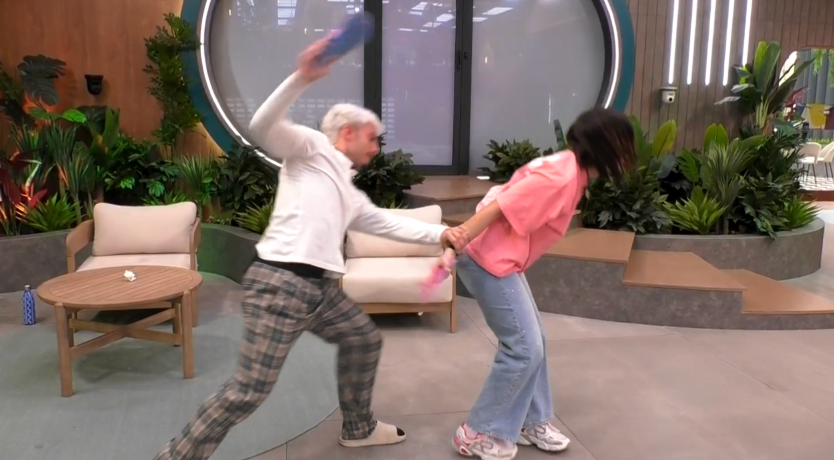 Juanpi y Anita en la pelea de chanclas