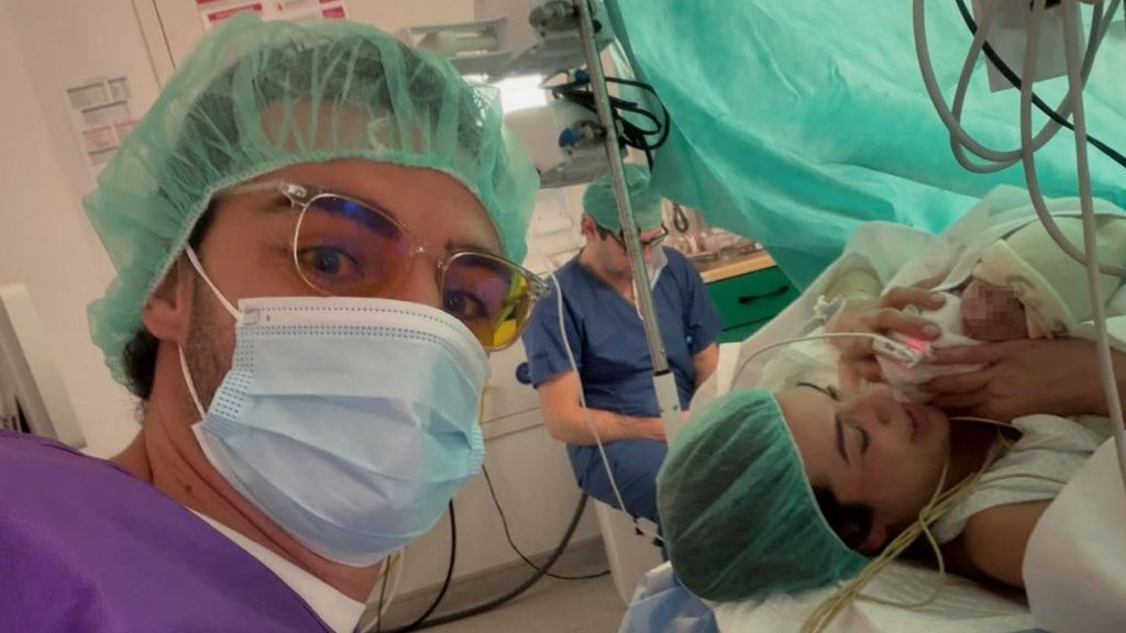 La tierna felicitación de Juan Iglesias a Estela Grande con fotos inéditas del parto