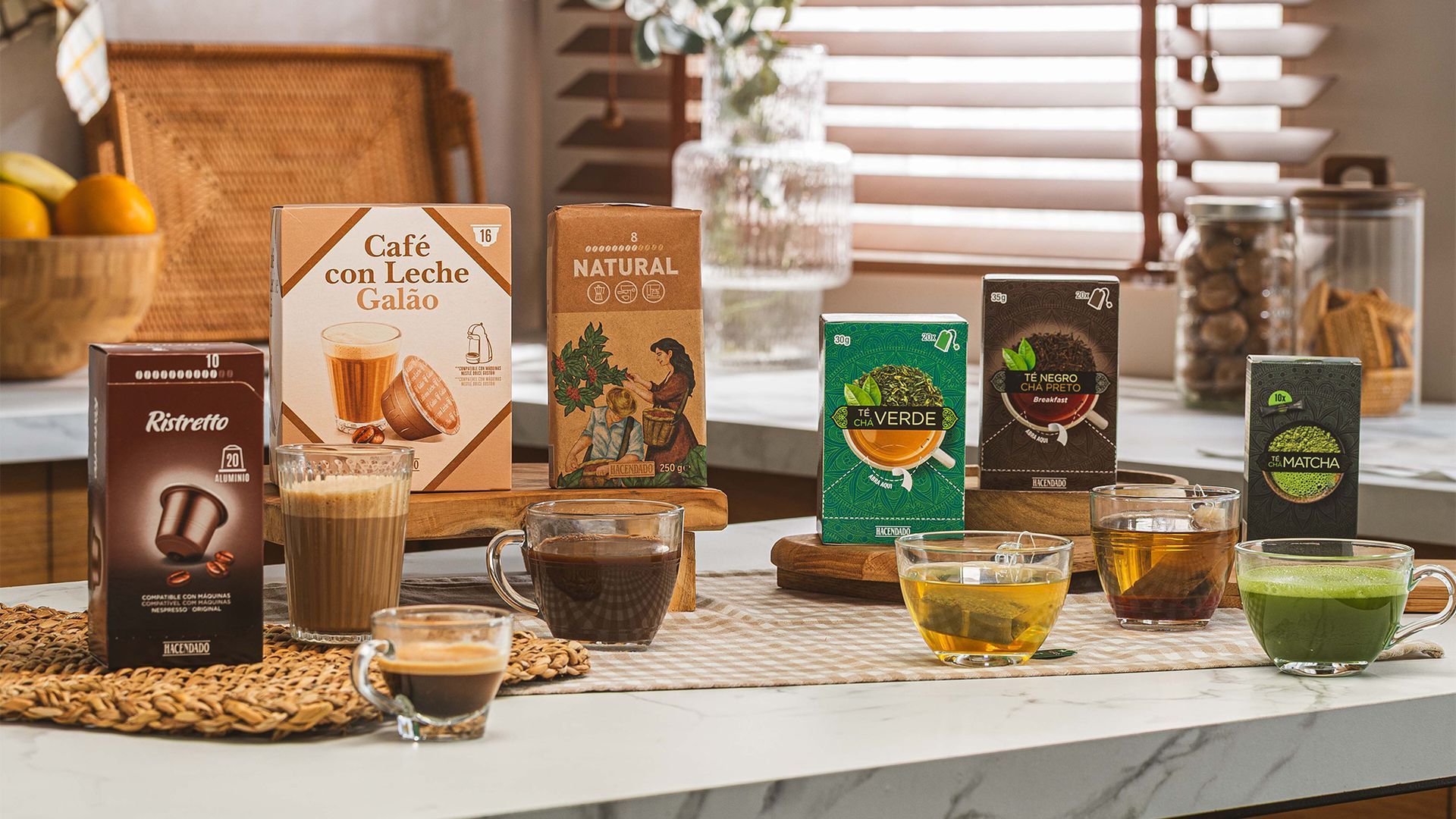 Café en cápsulas y café molido junto al té verde, té negro y té matcha de Mercadona