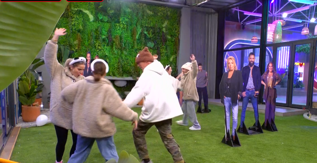 Carlos baila con Gloria