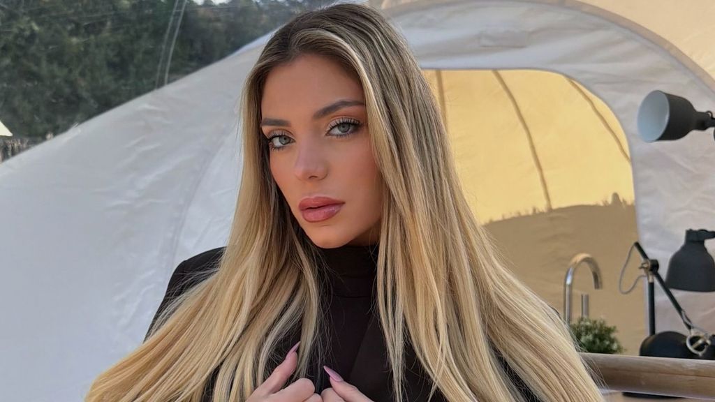 Claudia se quita las extensiones y enseña su pelo real por primera vez