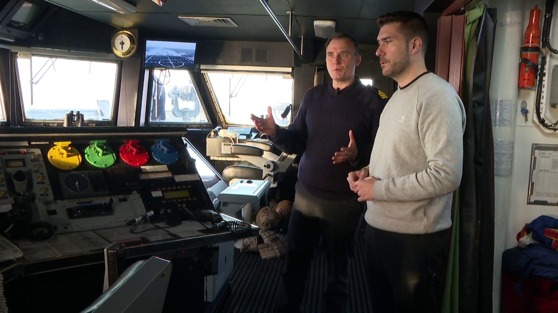 Entramos en el puente de mando de la fragata ‘Almirante Juan de Borbón’