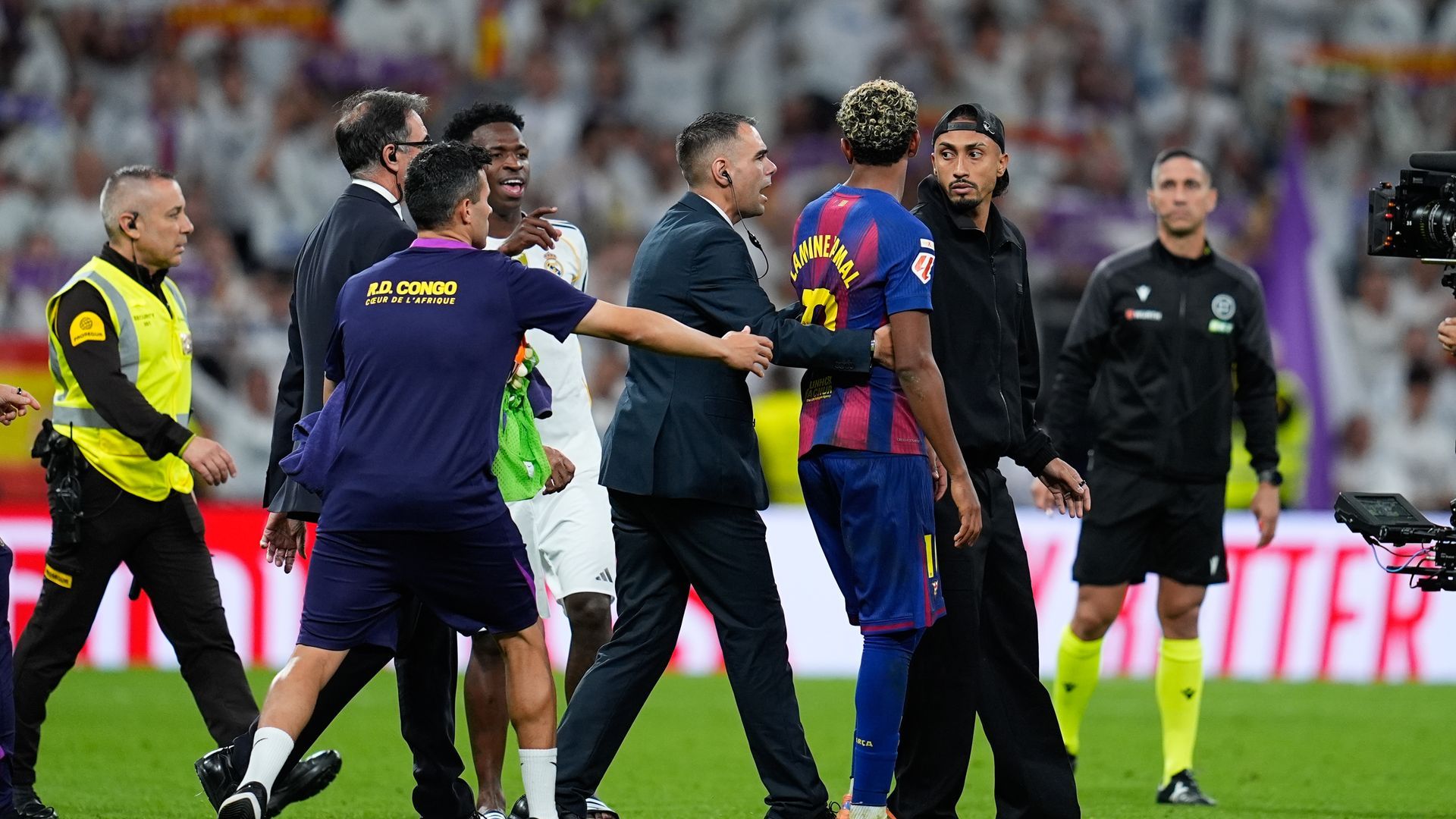 Lamine Yamal en el Clásico con Vinicius