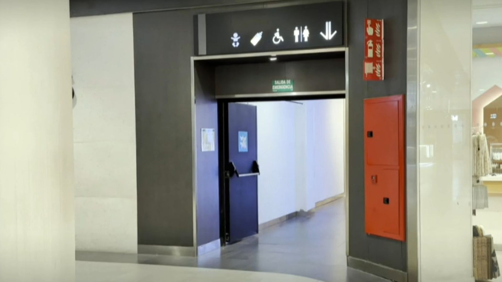 Los alumnos acusados de violar a una compañera en Valencia regresan al instituto del que fueron expulsados tras marcharse ella a otro centro Los alumnos acusados de violar a una compañera en Valencia regresan al instituto del que fueron expulsados tras marcharse ella a otro centro