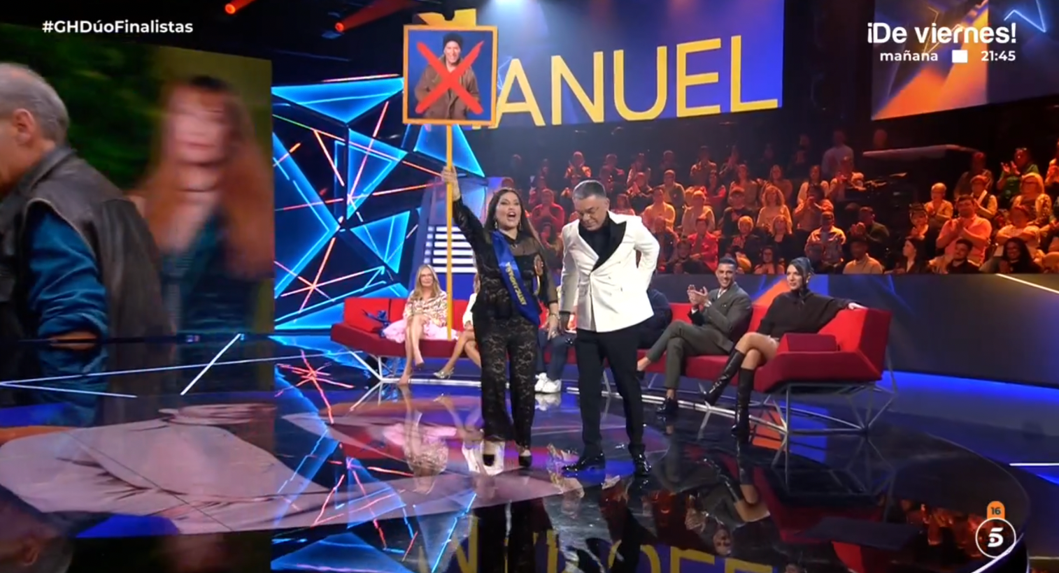 Raquel, antes de subir a la casa