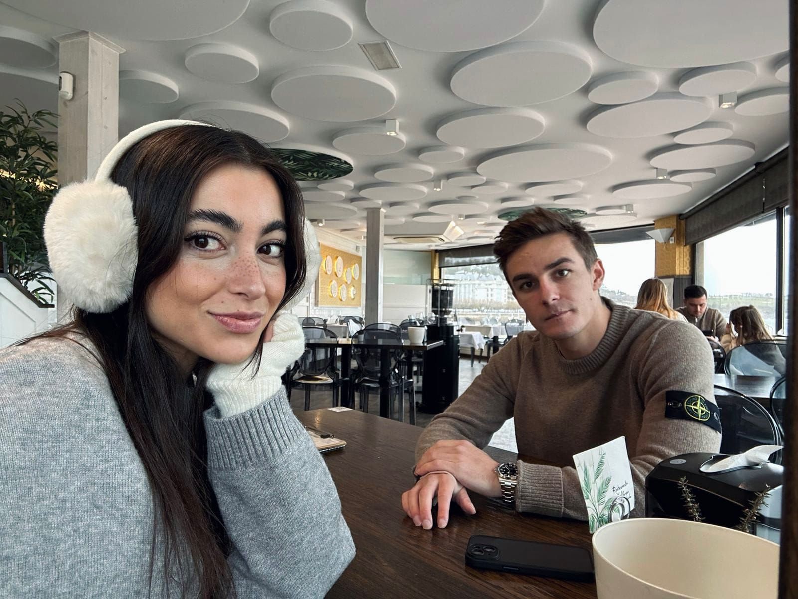 Rodri junto a su novia, una enfermera a la cual conoció despues del ictus.