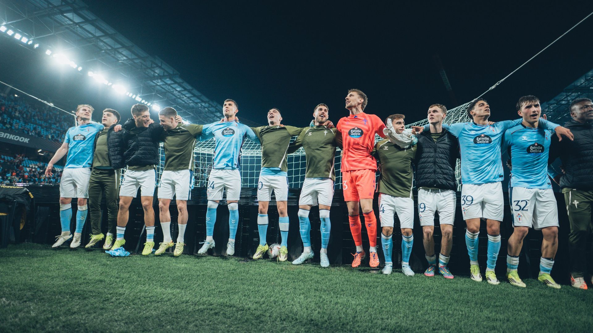 Celebración celeste tras el triunfo en Balaídos ante el PAOK Celebración celeste tras el triunfo en Balaídos ante el PAOK