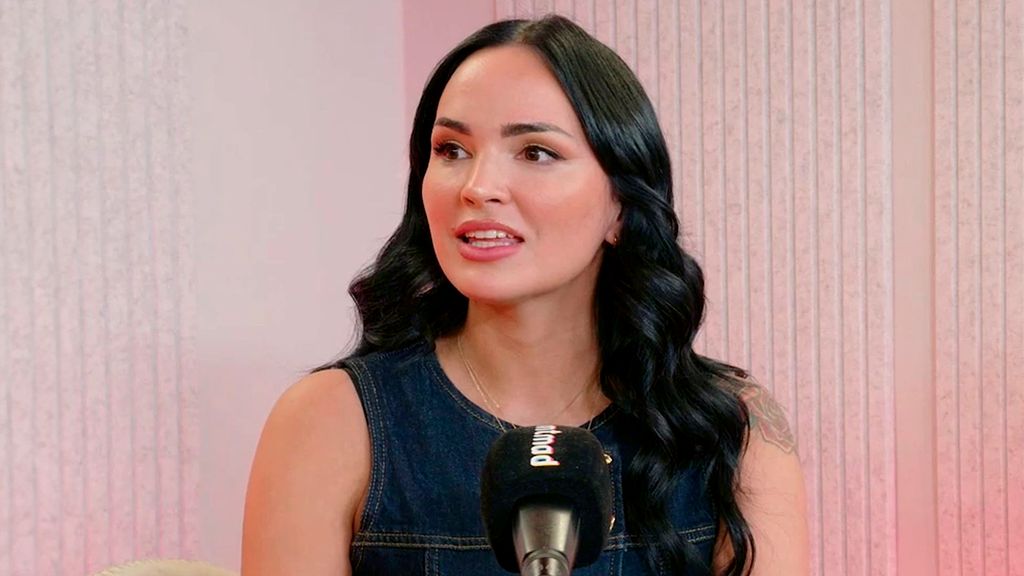 Claudia Bavel habla sobre su aumento de glúteos En todas las salsas Temporada 9 Top Vídeos 1058