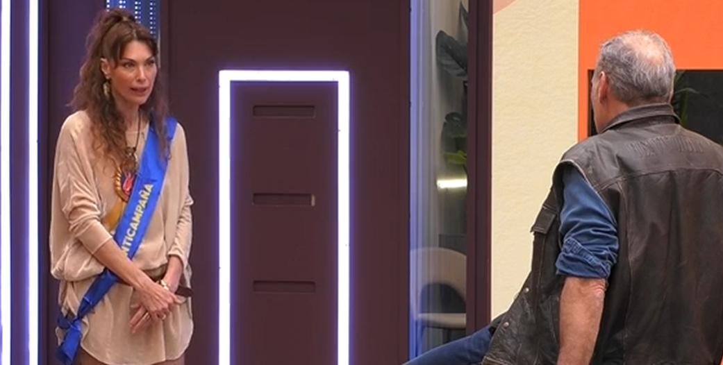 Cristina discute con Carlos