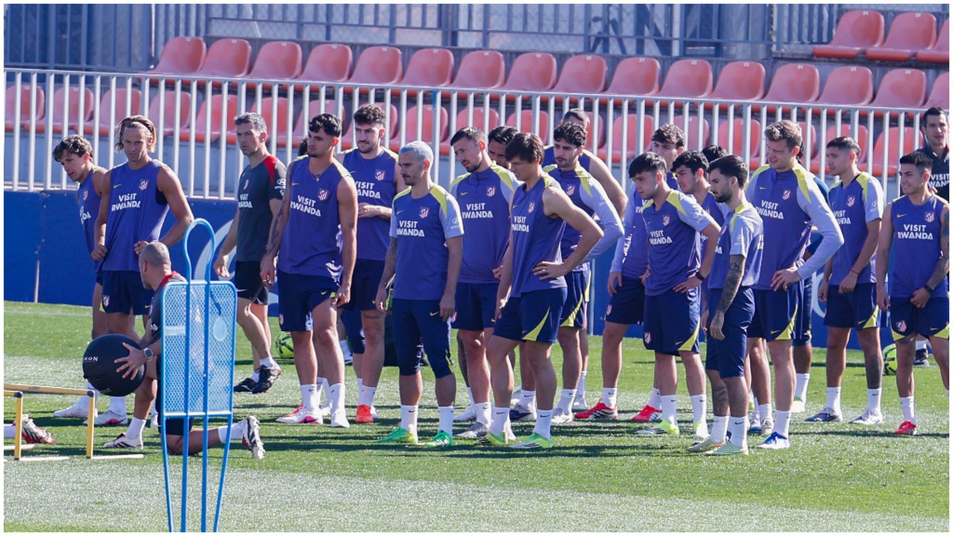 El entrenamiento del Atlético de Madrid antes del partido con el Real Oviedo El entrenamiento del Atlético de Madrid antes del partido con el Real Oviedo