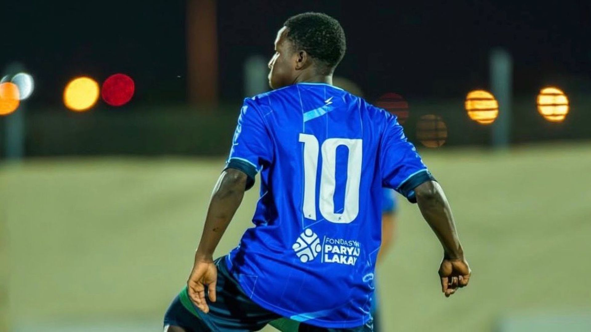 Emerson Laissé en un encuentro