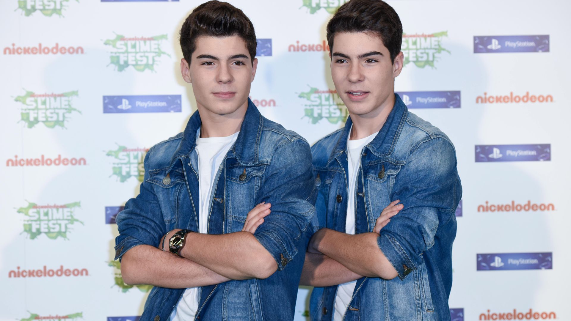 Jesús y Daniel Oviedo, en una imagen de sus comienzos como cantantes adolescentes, en 2015