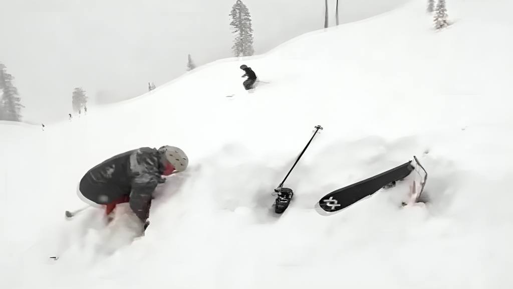 Momento del rescate agónico de un joven esquiador ahogado bajo la nieve en California