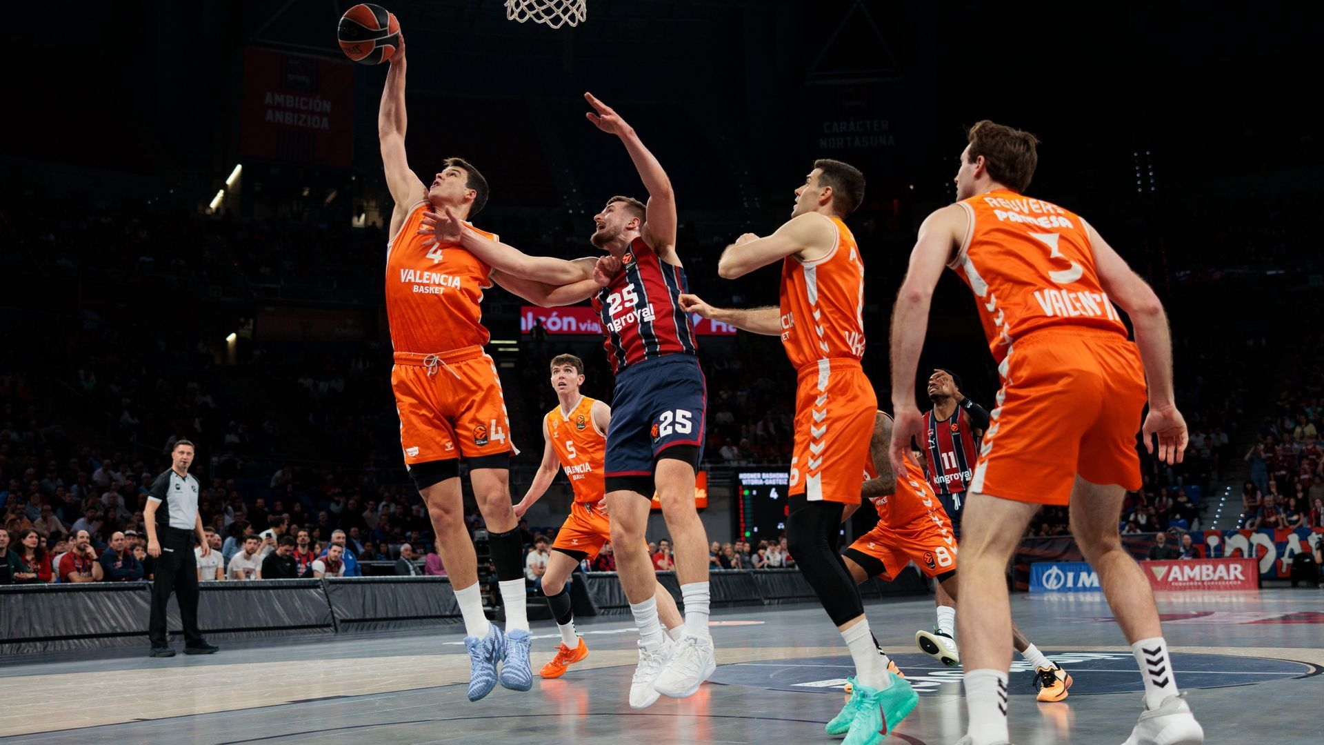 Valencia Basket se aprovecha de la resaca copera de Baskonia y lo arrasa en Euroliga (79-108)