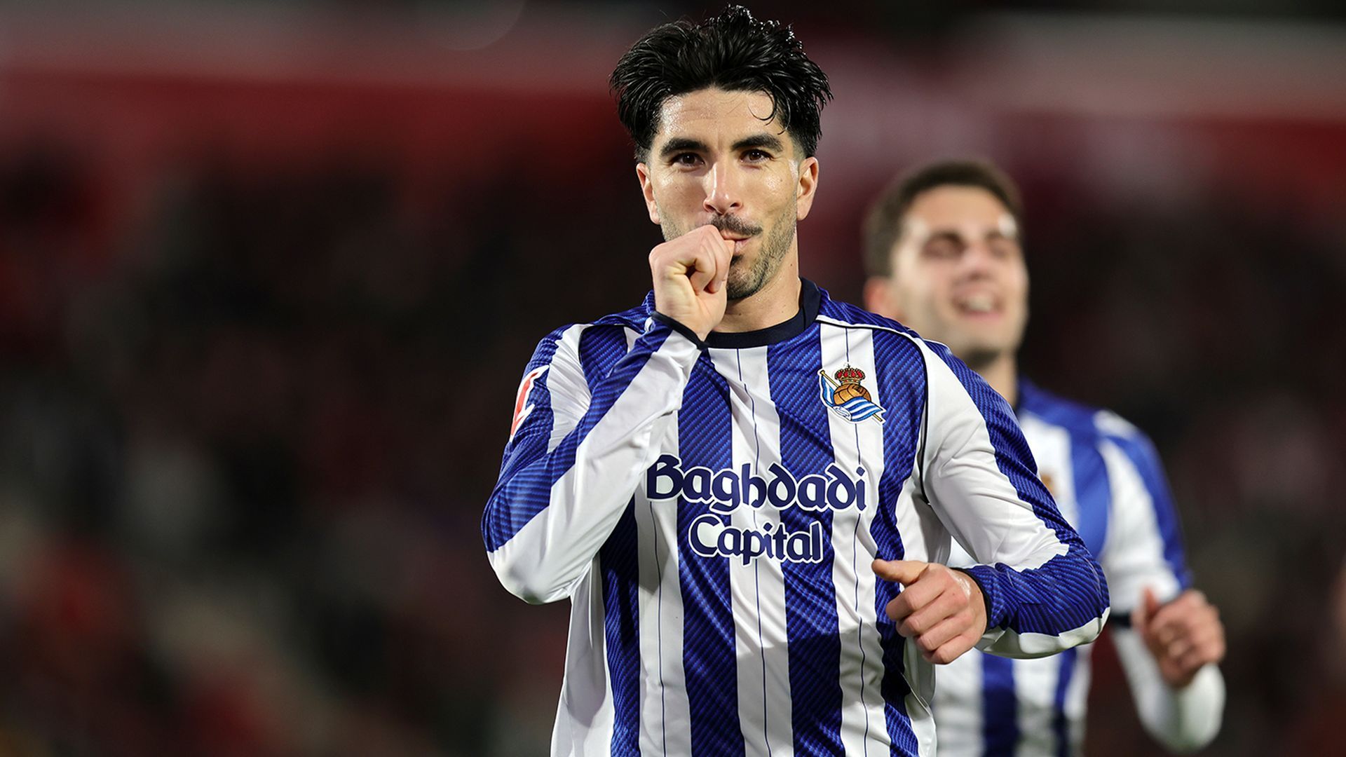 Carlos Soler celebra su gol en el Mallorca-Real Sociedad