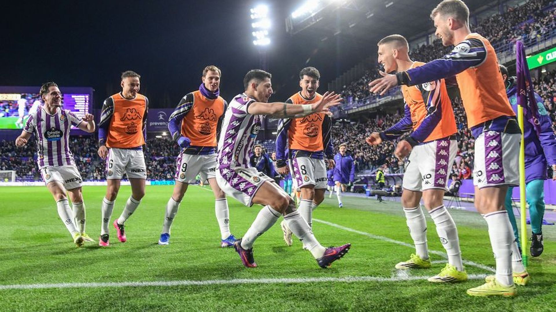 El Pucela celebra el gol de Marcos André al Huesca