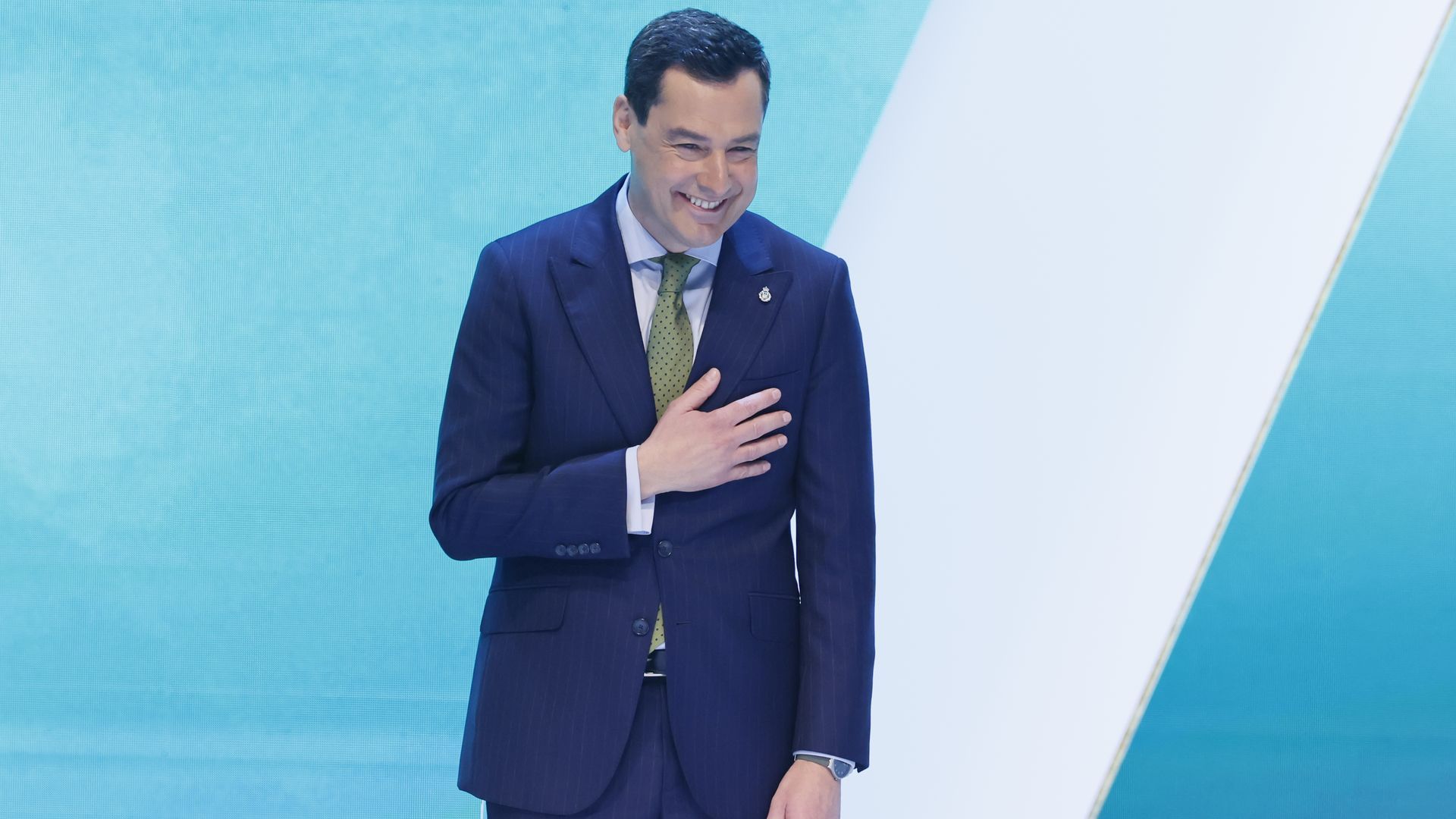 Moreno pide evitar que Andalucía se vuelva "oscura, amarga e inhóspita": "La Andalucía amable y sin miedo somos mayoría"