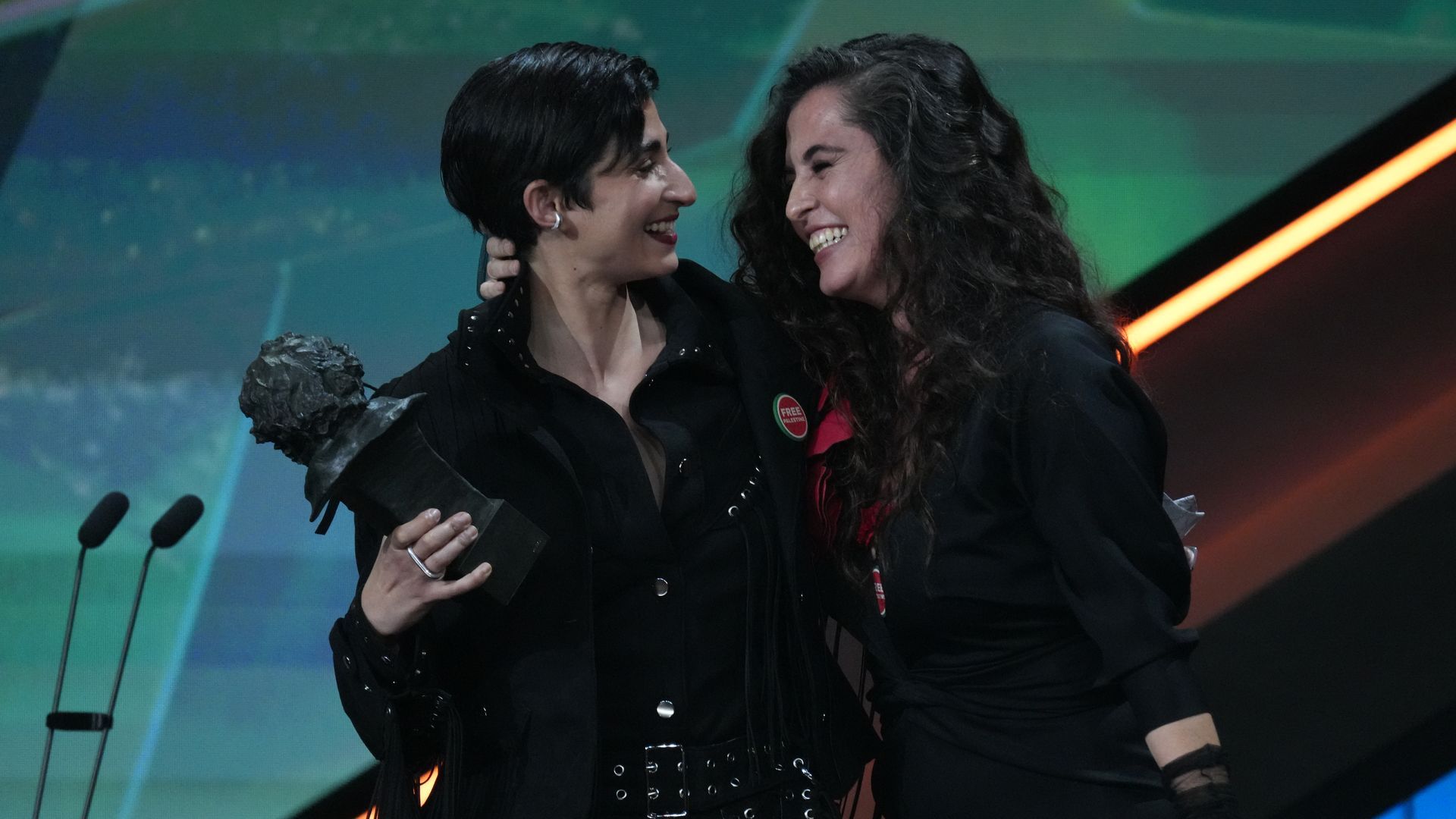 Alba Flores y Silvia Perez Cruz Alba Flores y Silvia Perez Cruz