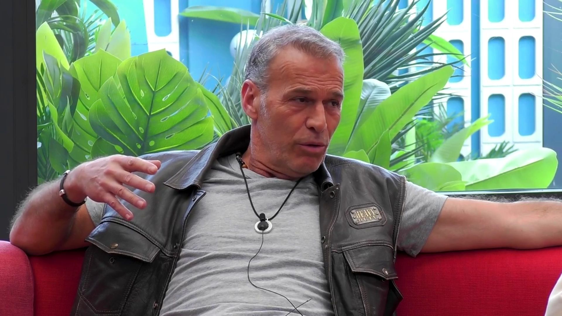 Carlos Lozano salta contra sus compañeros 