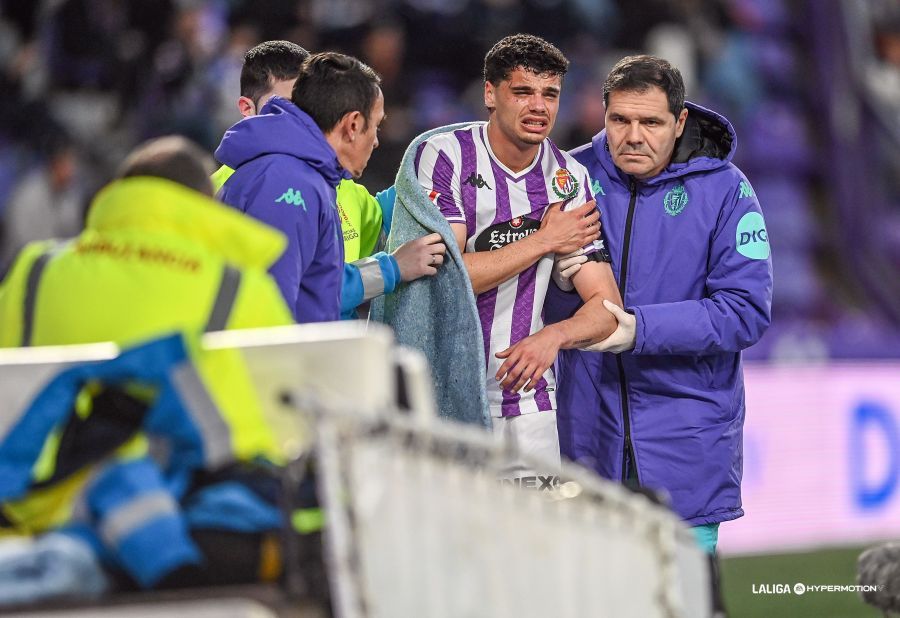 David Torres se marcha de Zorrilla entre lágrimas.