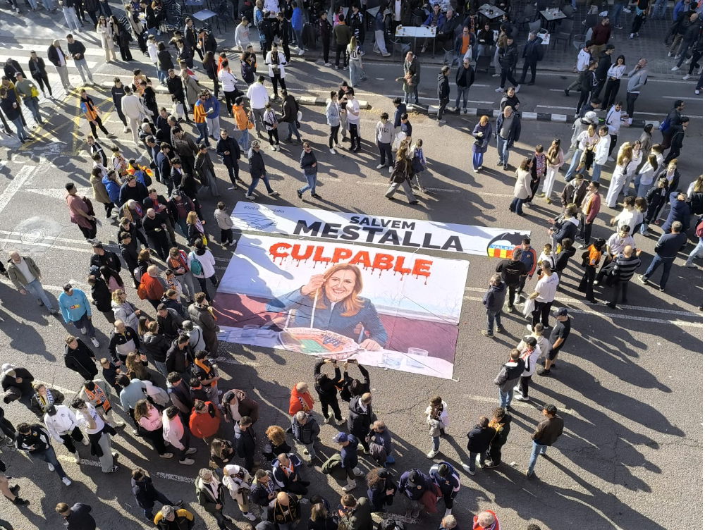 Las pancartas en la Avenida